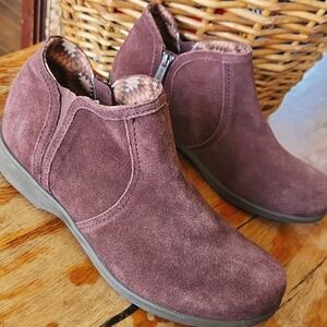REVITALIGN Women's Monrovia Suede Ankle Boots Bordeaux US 10